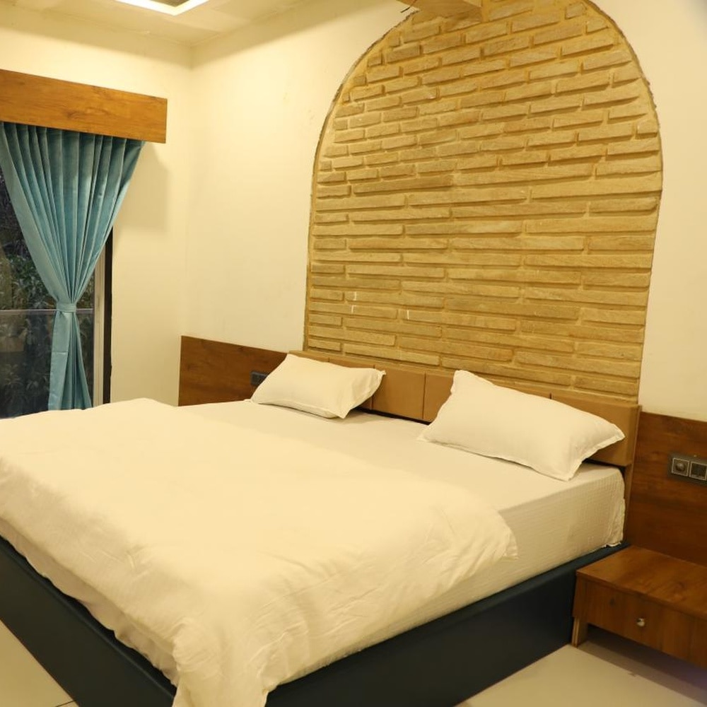 GIR VILLA RESORT - Tap to explore photos