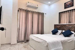 Hotel Devendra and Lodging, Dhule