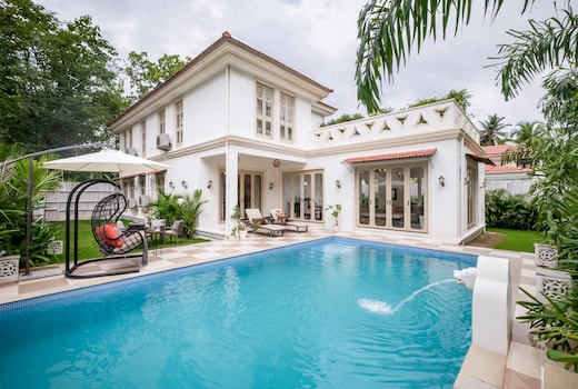 LohonoStays Castello Villa 4