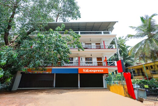 FabExpress Pednekar Plaza - Nr. Baga Beach