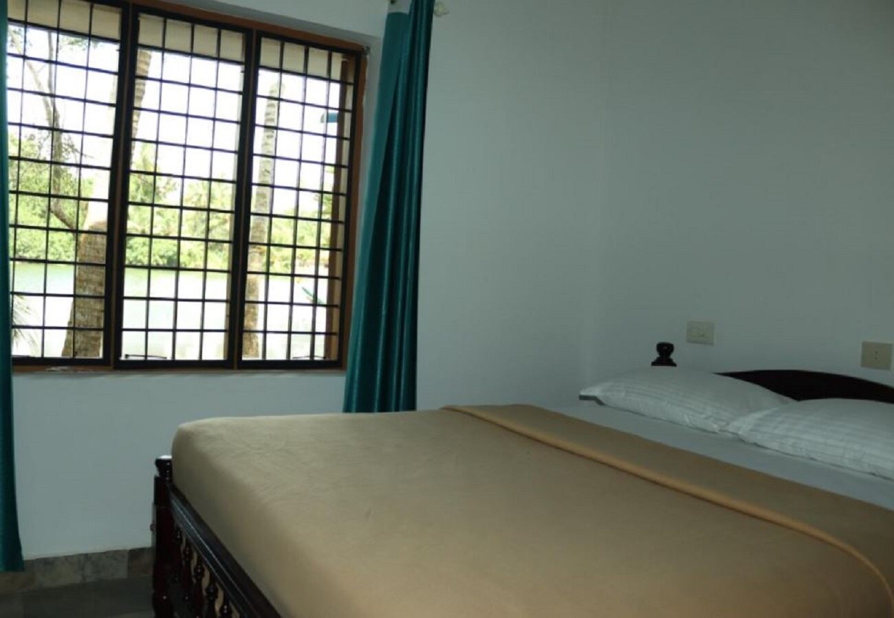 River View Homestay - Tap to explore photos