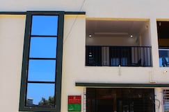 Royal SeaSide villa devka daman, Daman