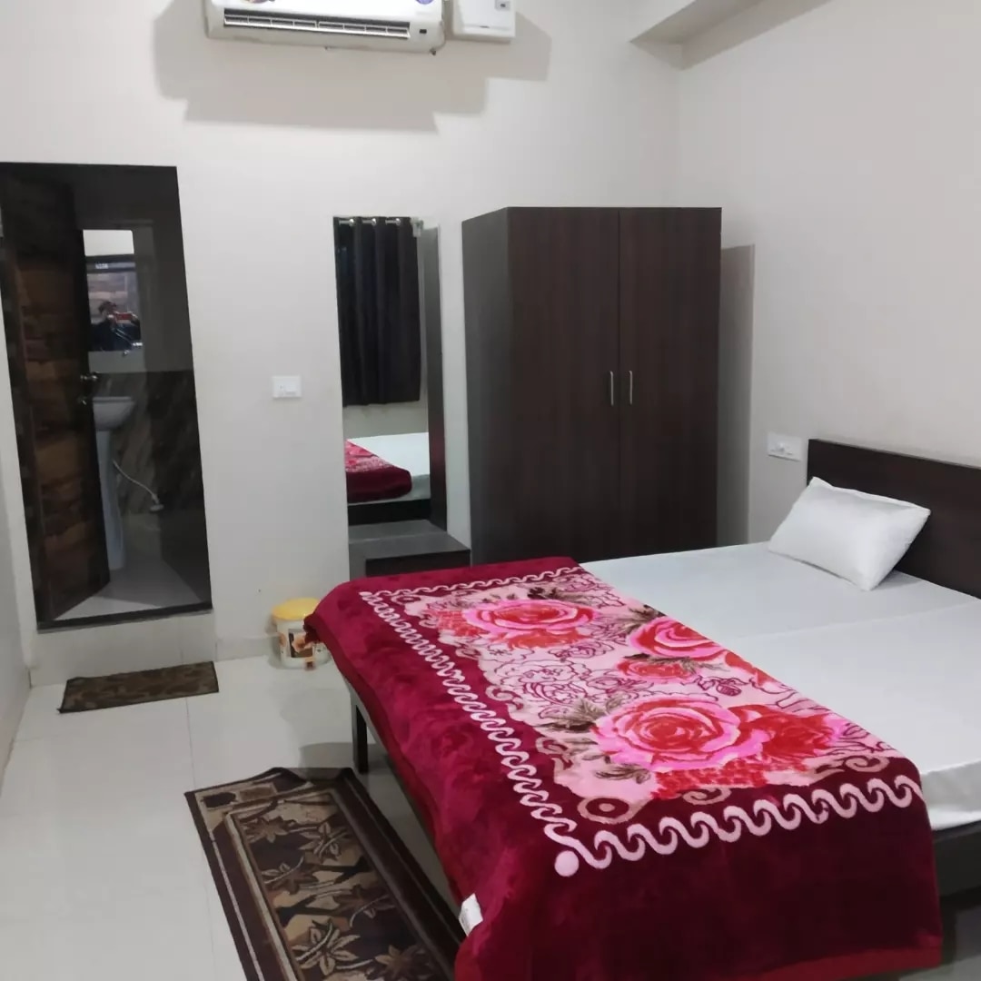 lavya International - Tap to explore photos