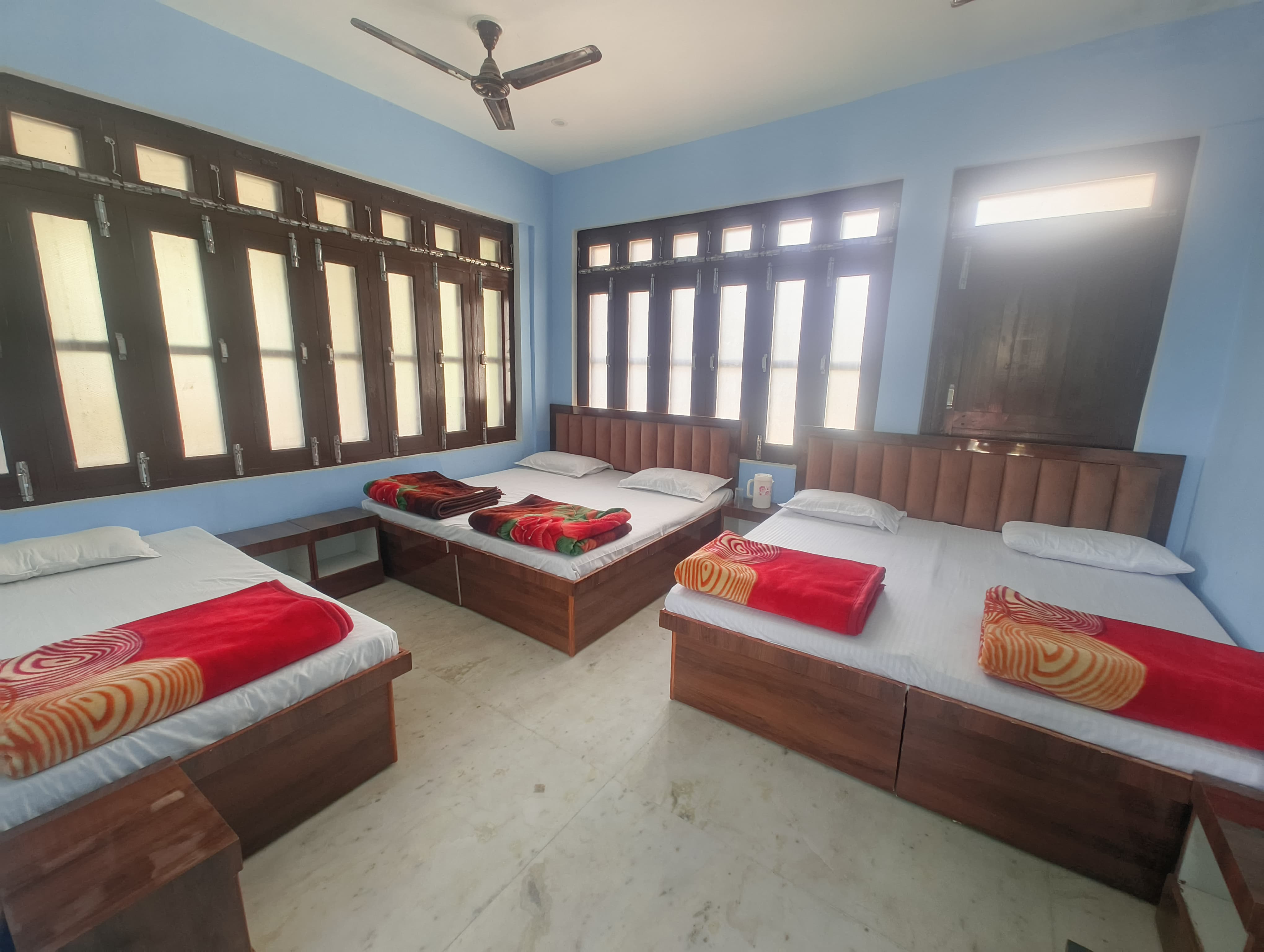 Kandari Guest House - Tap to explore photos