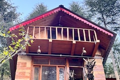 Alpine Heaven Forest view cottage uphill Trk150mtr, Jibhi