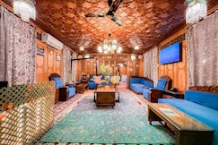 Houseboat New Manila, Srinagar