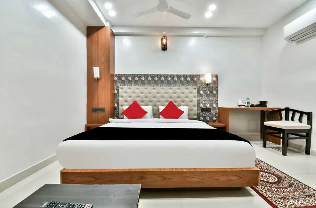 Collection O Palash Hotel & Banquet - Tap to explore photos