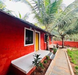 3 Sharing Red Stone Cottages