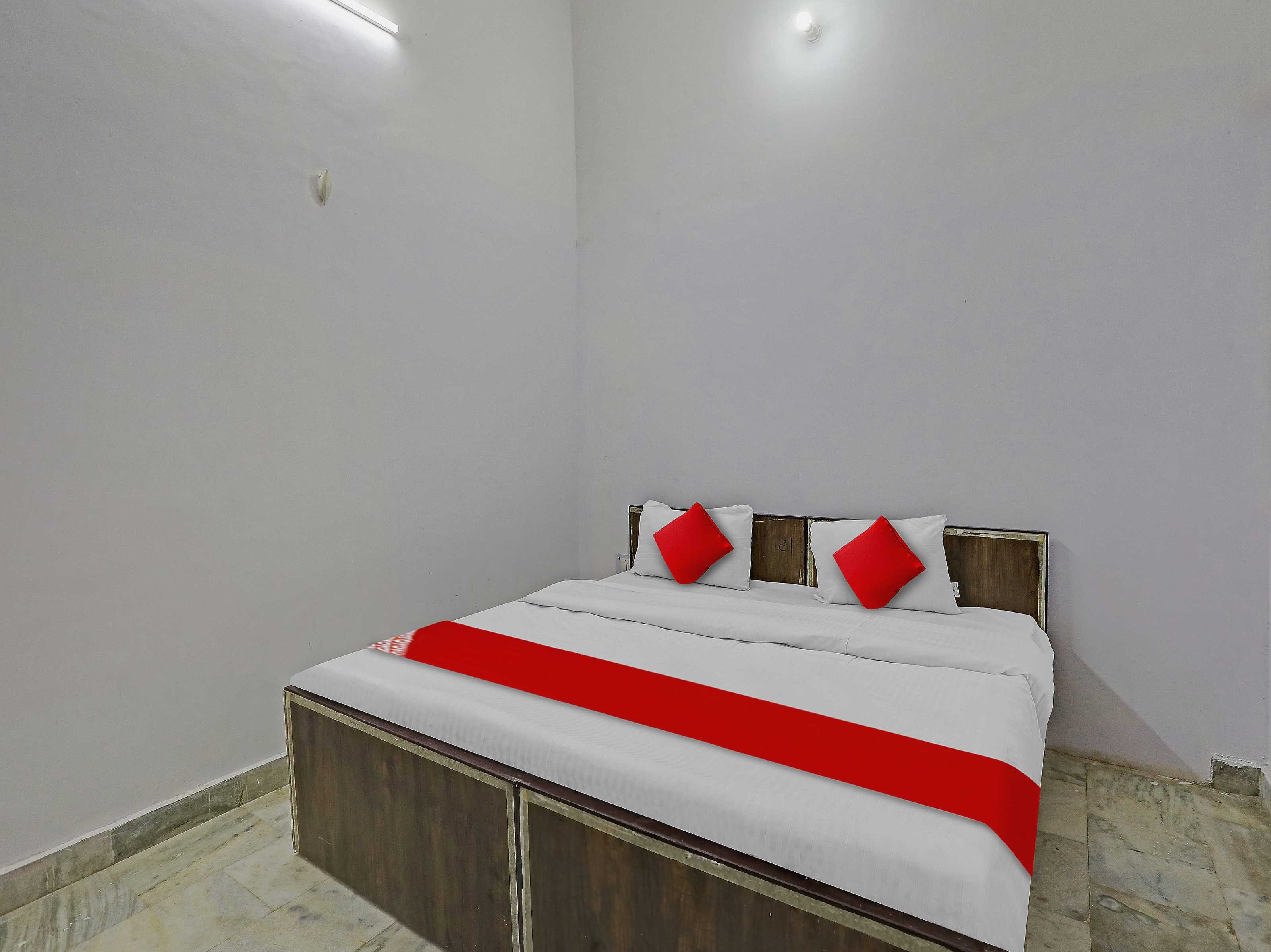 Super Hotel O Easy Stay Inn - Tap to explore photos