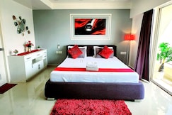 Xanadu Studio Apartment  902, Kolkata