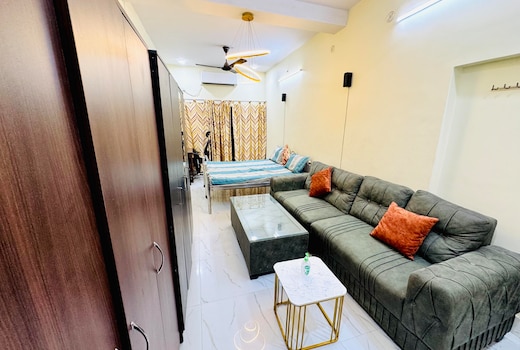 The Family Courtyard Boutique | Entire 5BR Villa