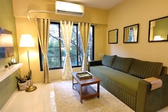 Pali Carters - Luxury 1BHK near Sea, Natural Tone, Wooden Accent, Mumbai