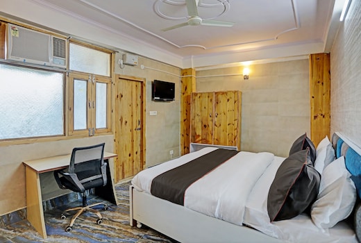 Super Umen Hotel Nearest Sector 66 Noida