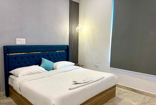 Modern Studio Apt in Central Noida