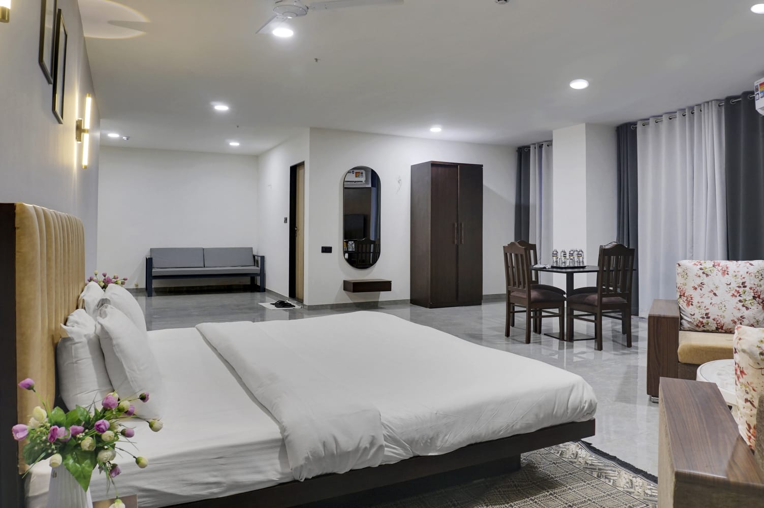 Hotel Sky Inn Pune - Tap to explore photos