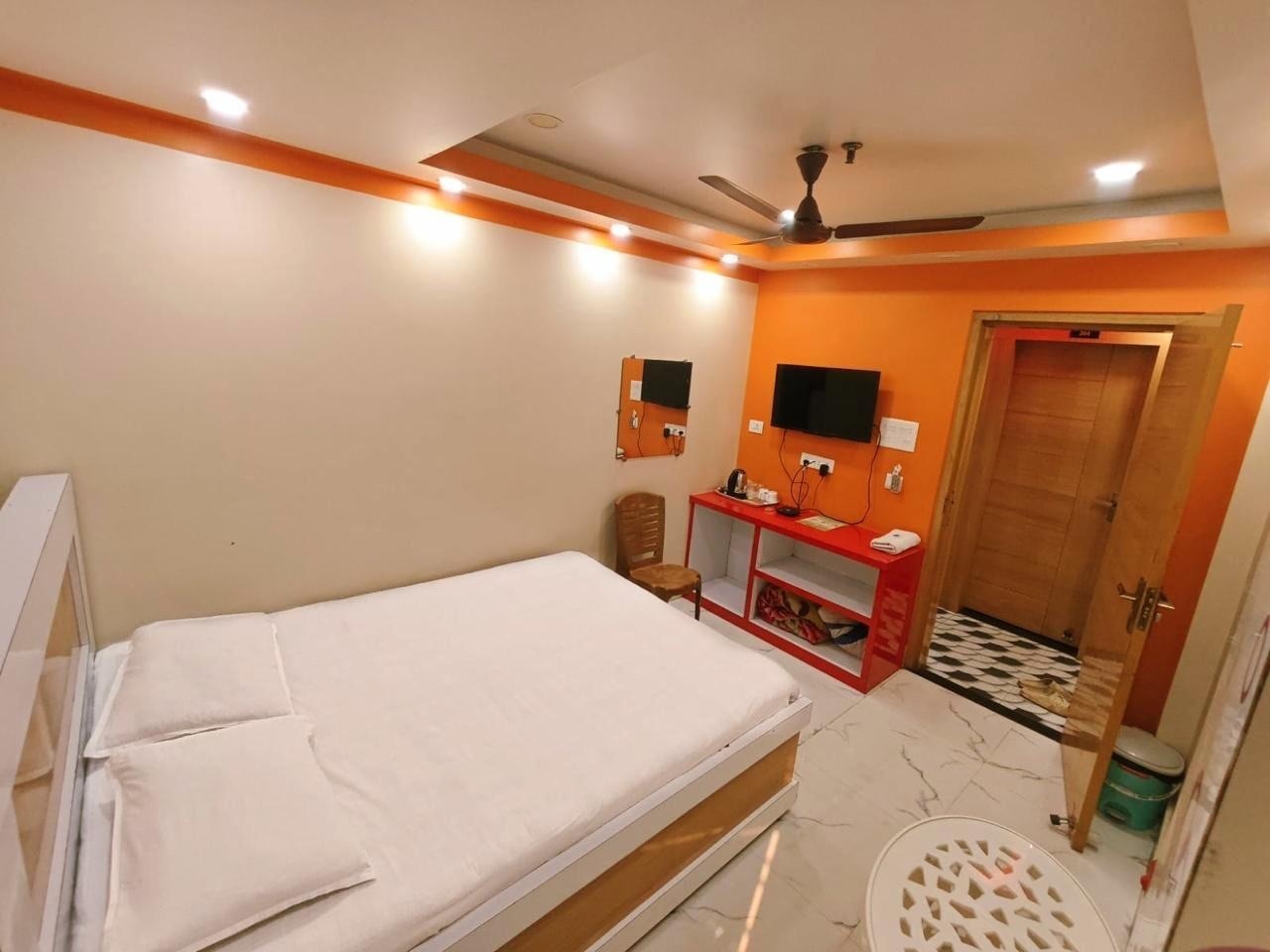Hotel Anurag Palace - Tap to explore photos