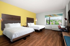 Tru By Hilton Baltimore Harbor East, MD, Baltimore