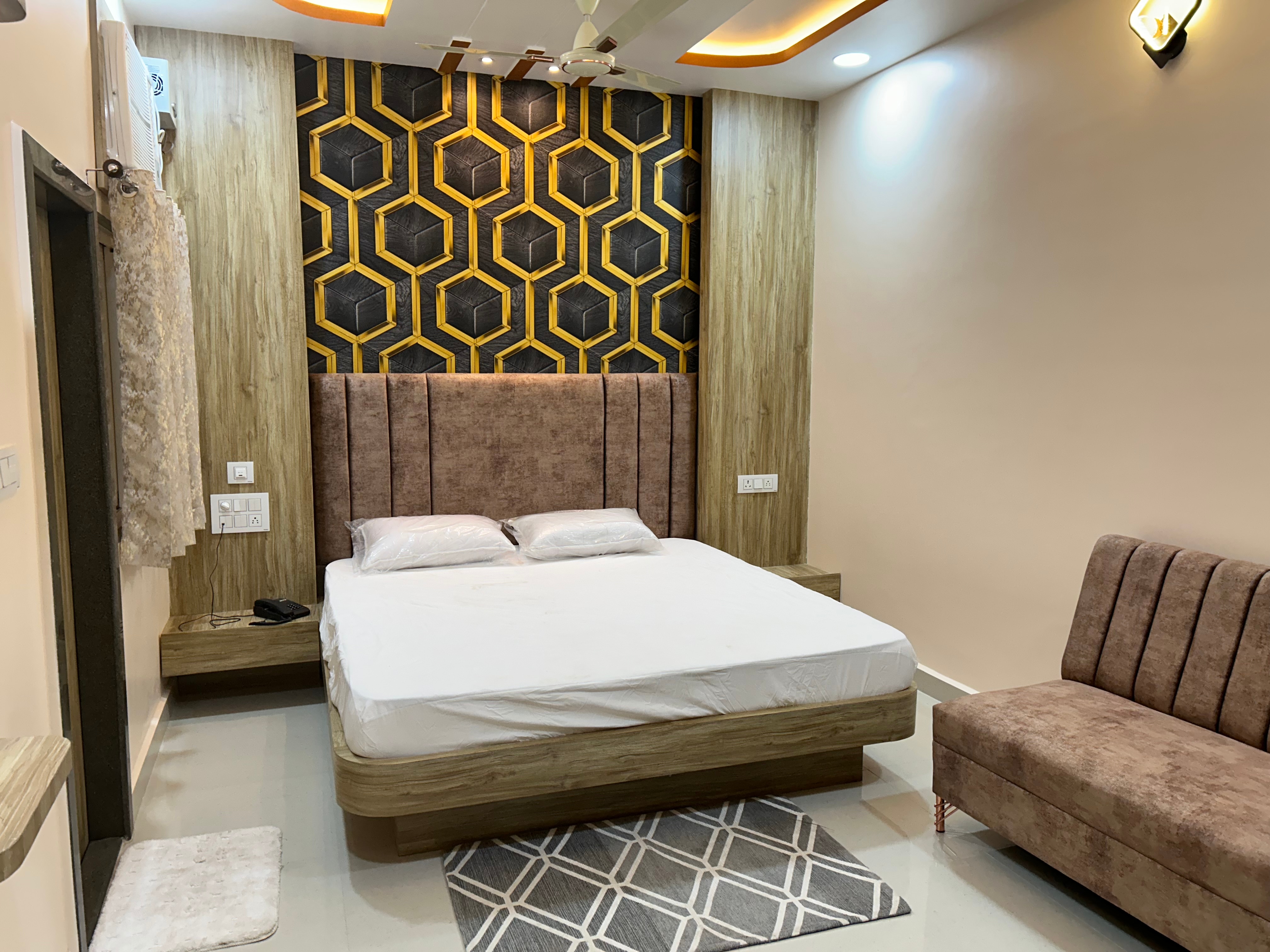 Hotel Ganga Ram - Tap to explore photos