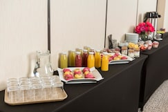 Holiday Inn Express SANTIAGO LAS CONDES , ValparaA­so