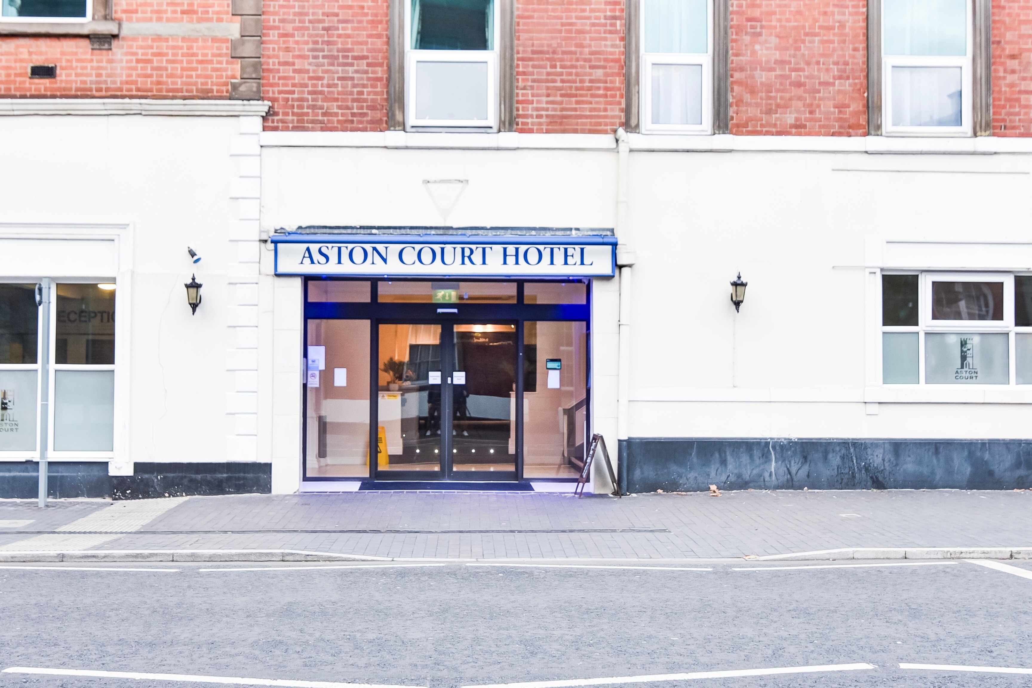 Aston Court Derby City Centre By Belvilla - Tap to explore photos
