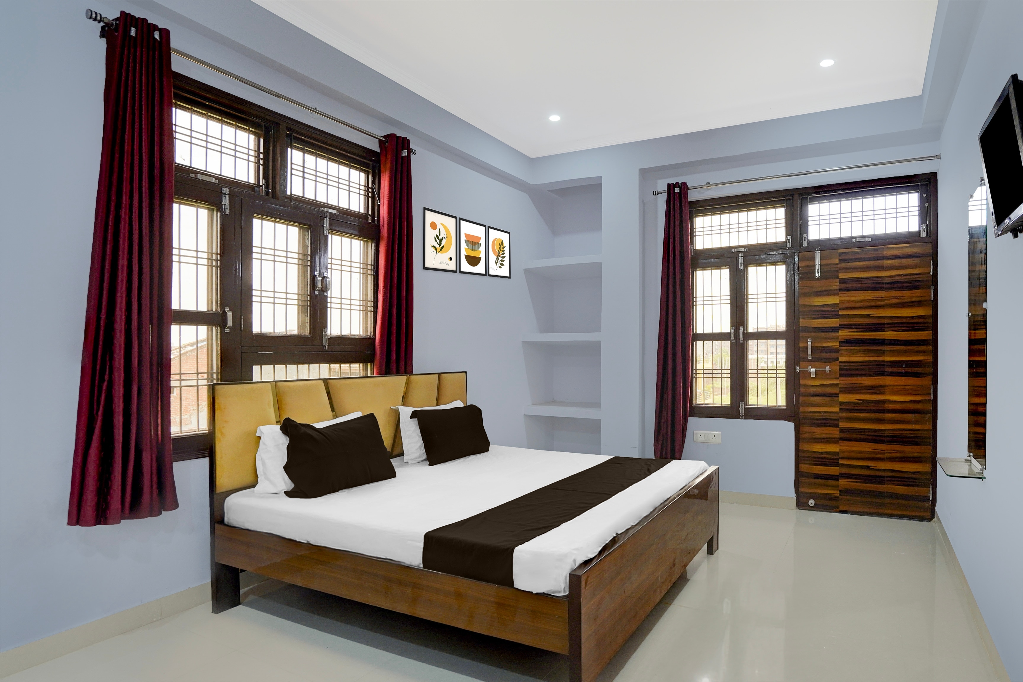 SPOT ON Samrat Hotel - Tap to explore photos
