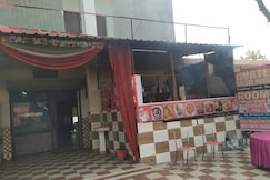Gurtej Deluxe Dhaba, Naina Devi