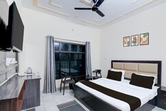 Hotel O Golden Leaf, Lucknow
