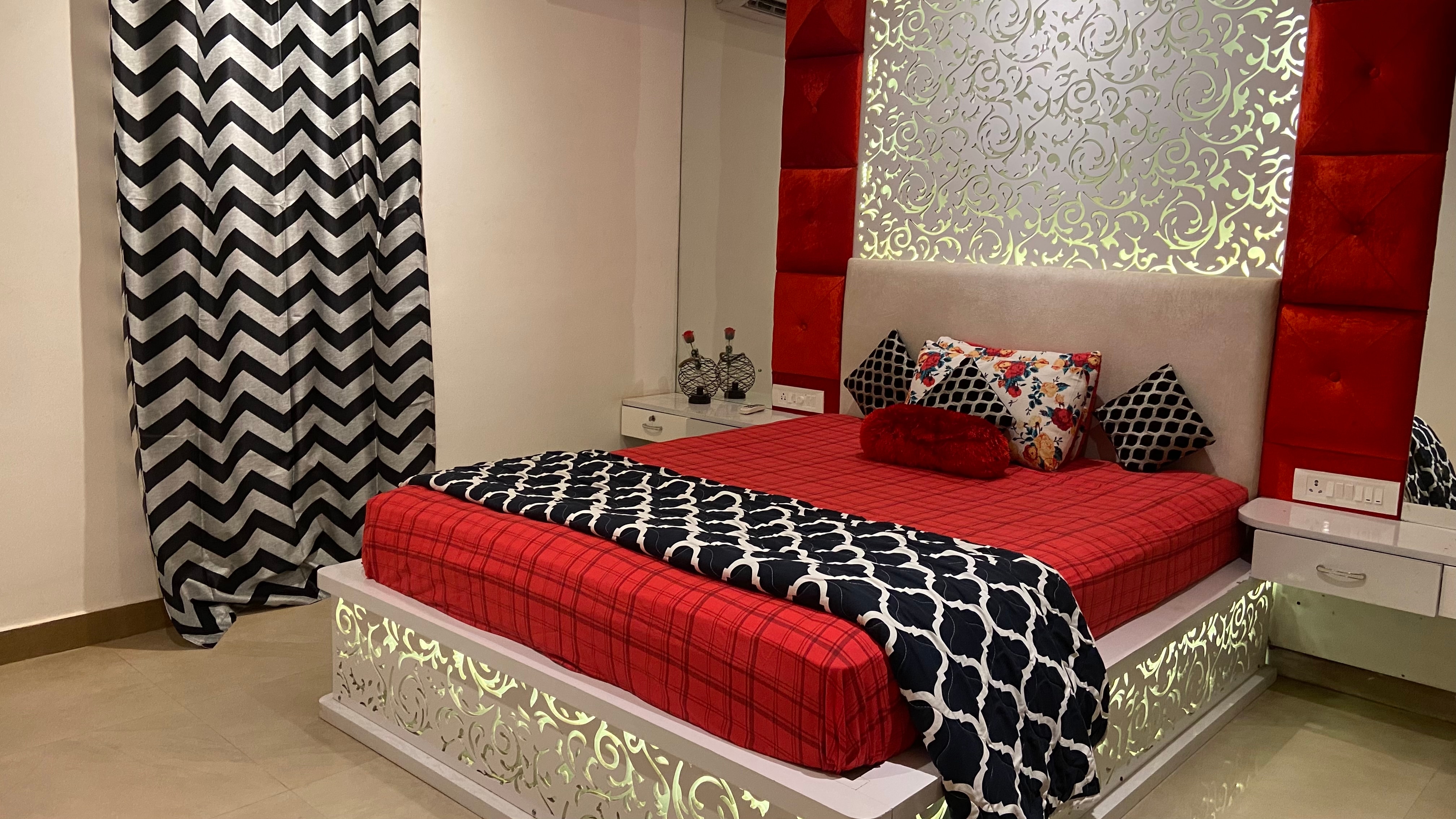 Jacuzzi House Calangute - Tap to explore photos