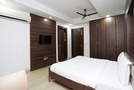 SPOT ON San Tower Hotel