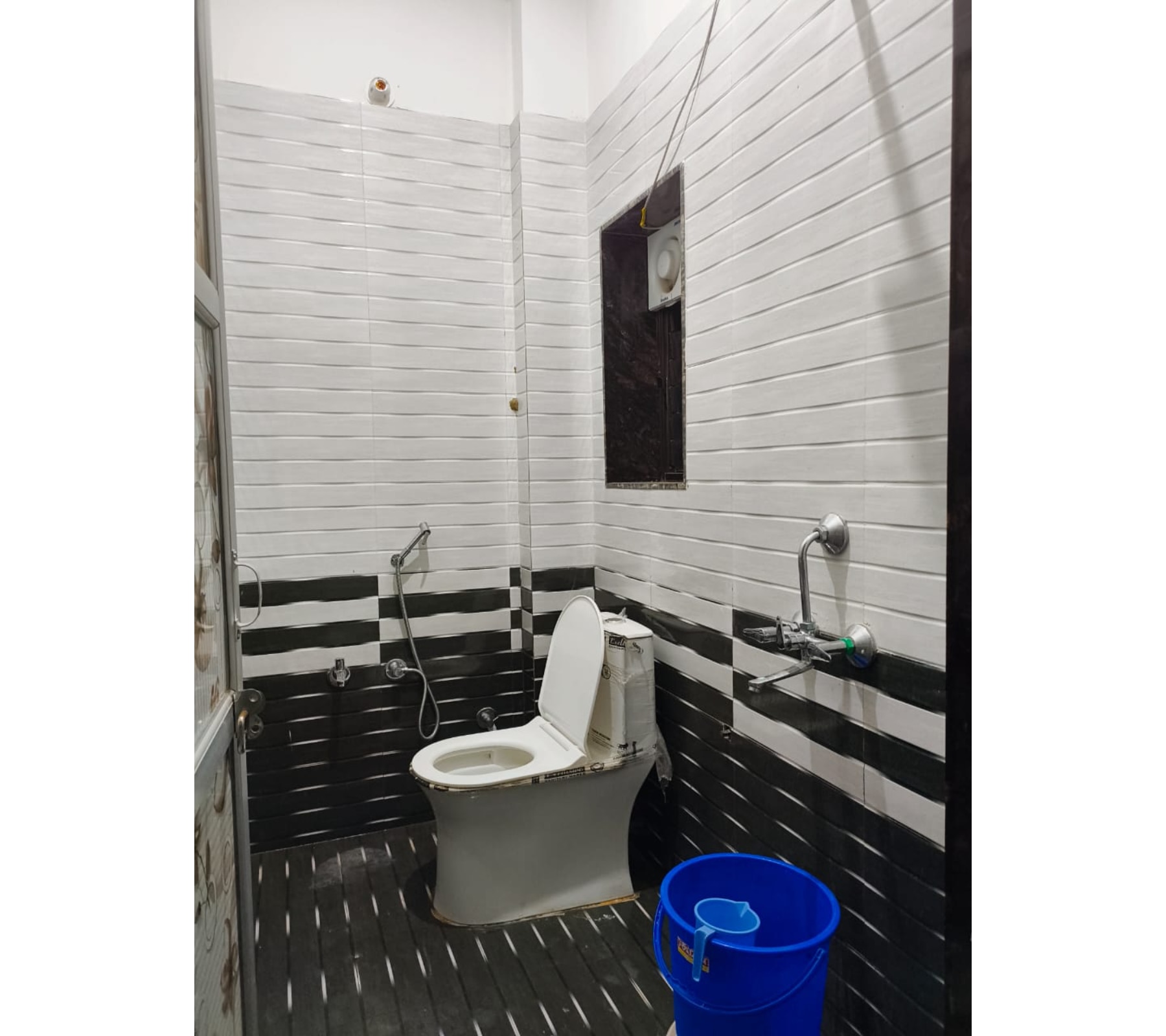 HOTEL DWARKADHISH - Tap to explore photos
