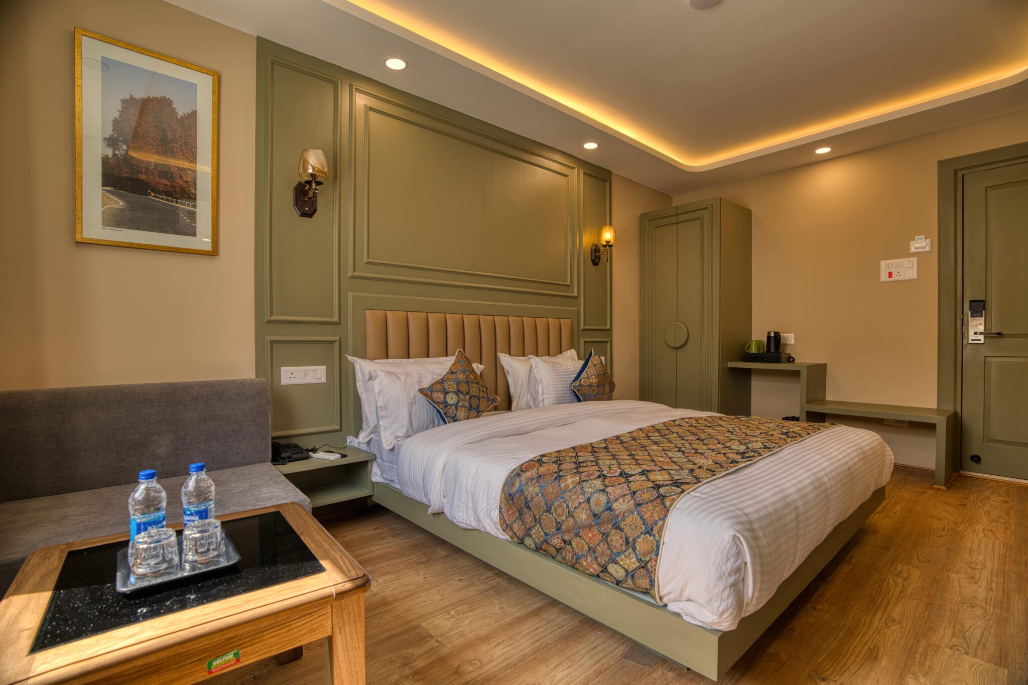 Mountain Nest Boutique Stay Near Dal Lake - Tap to explore photos