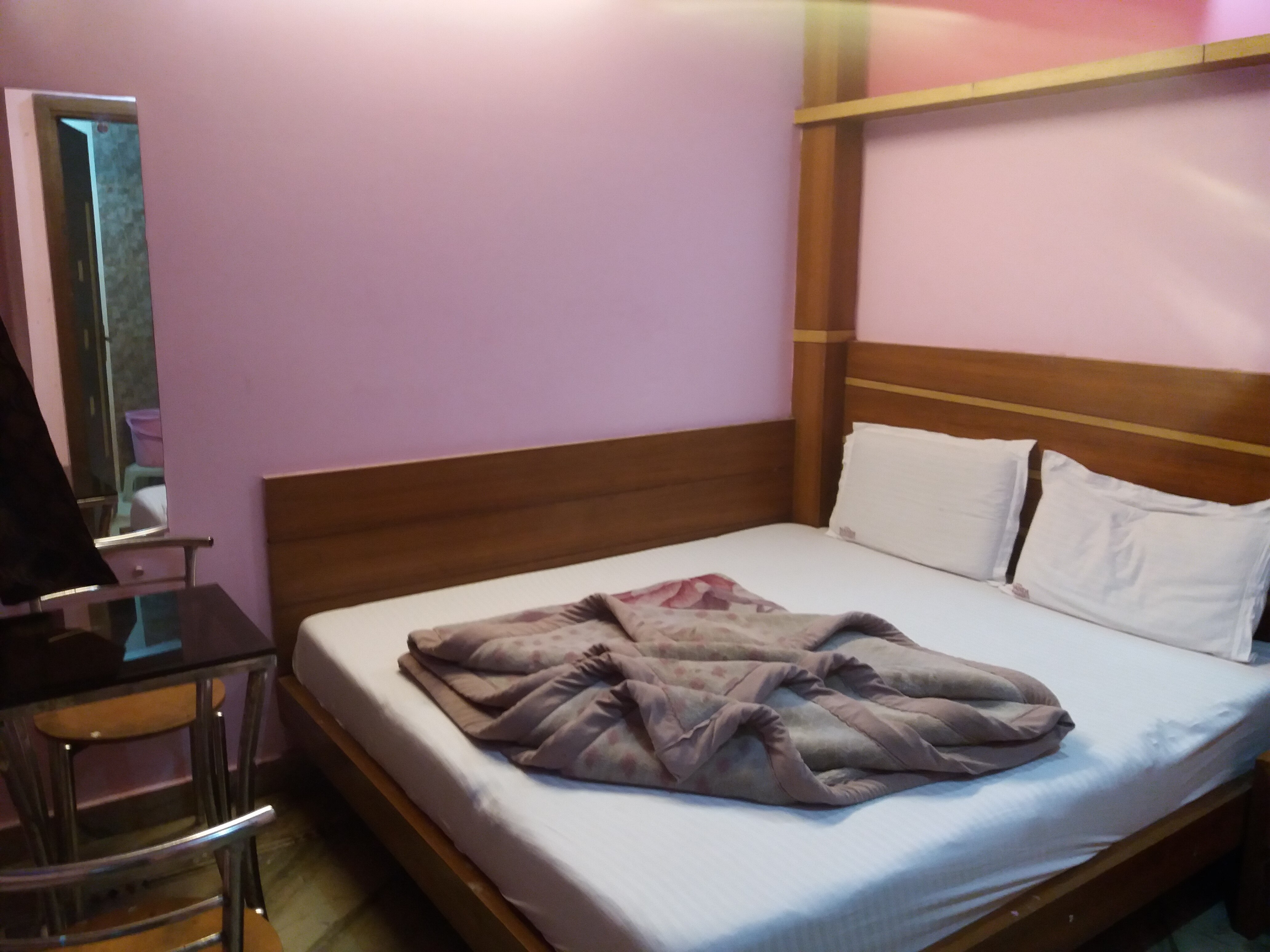 Hotel Nandi Mahadev By WB Inn - Tap to explore photos