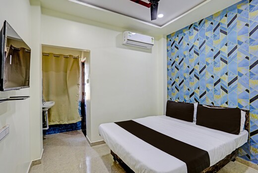 Hotel O P S