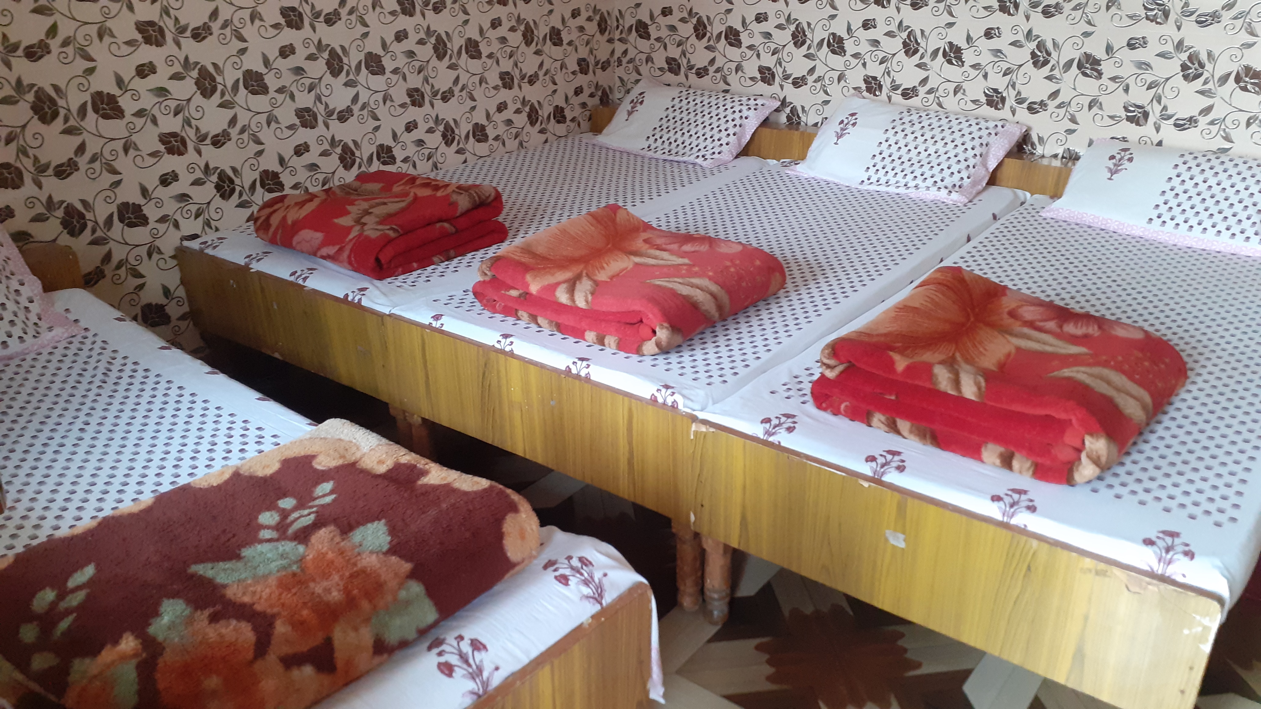Neelkanth Homestay - Tap to explore photos