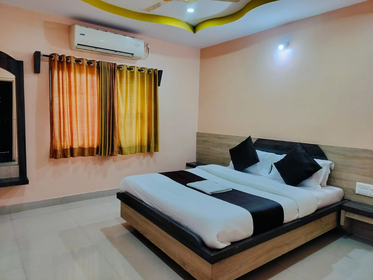 Double Bed Room A.C 1