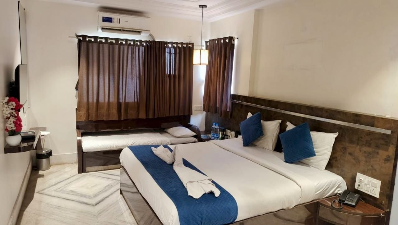 Hotel Park Inn Shirdi - ( 100 Meter From Sai Samadhi Temple )