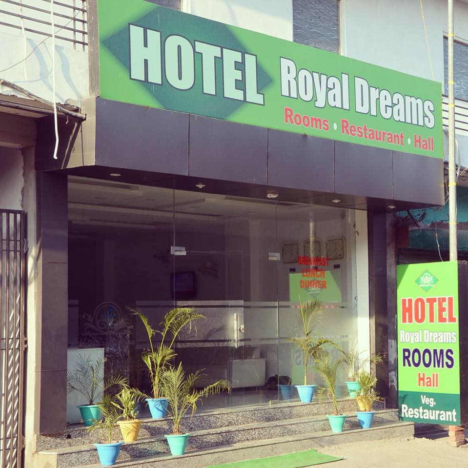 Hotel Revoli Amritsar INR 273 OFF   8  3  0   Deal Photos Reviews