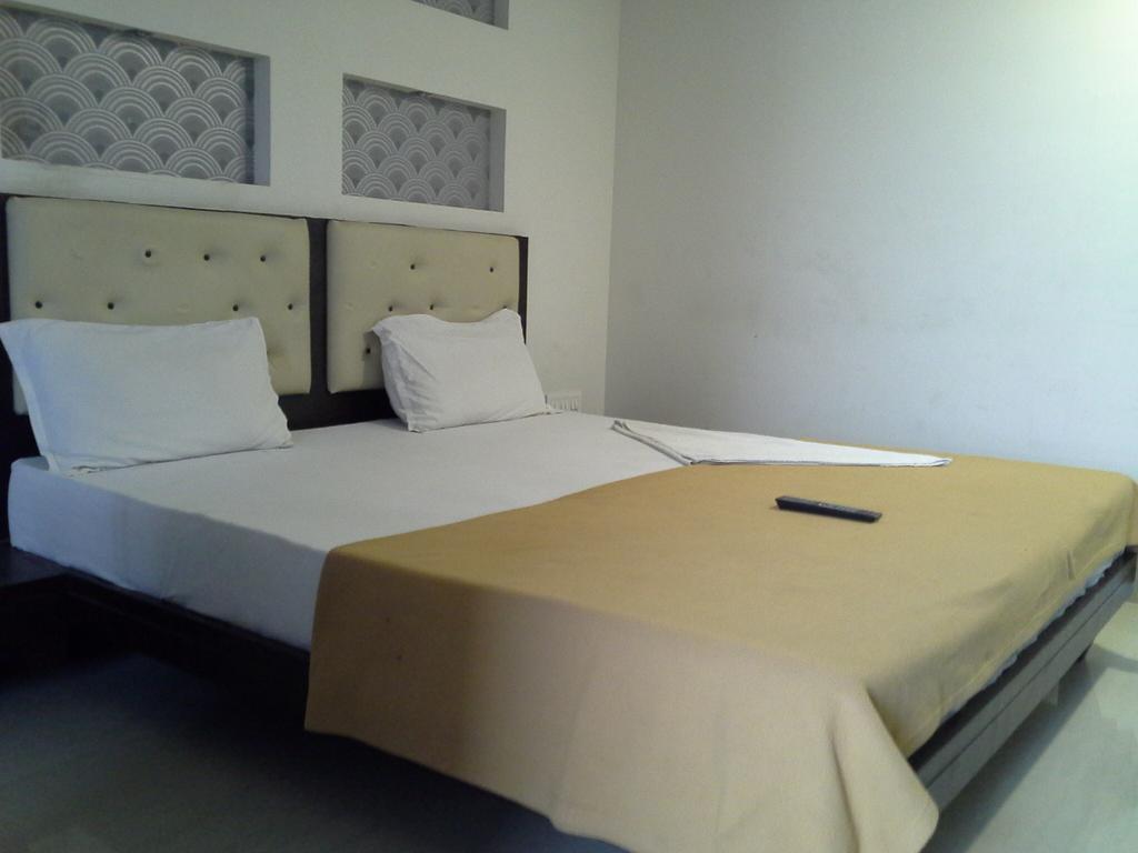 Hotel Shree Leela International - Tap to explore photos