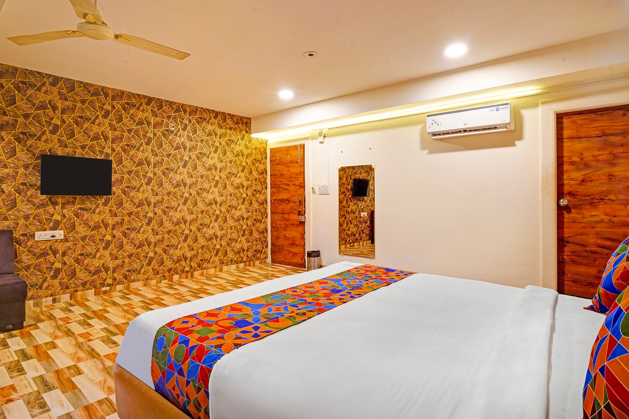 FabHotel New Krishna Palace - Tap to explore photos