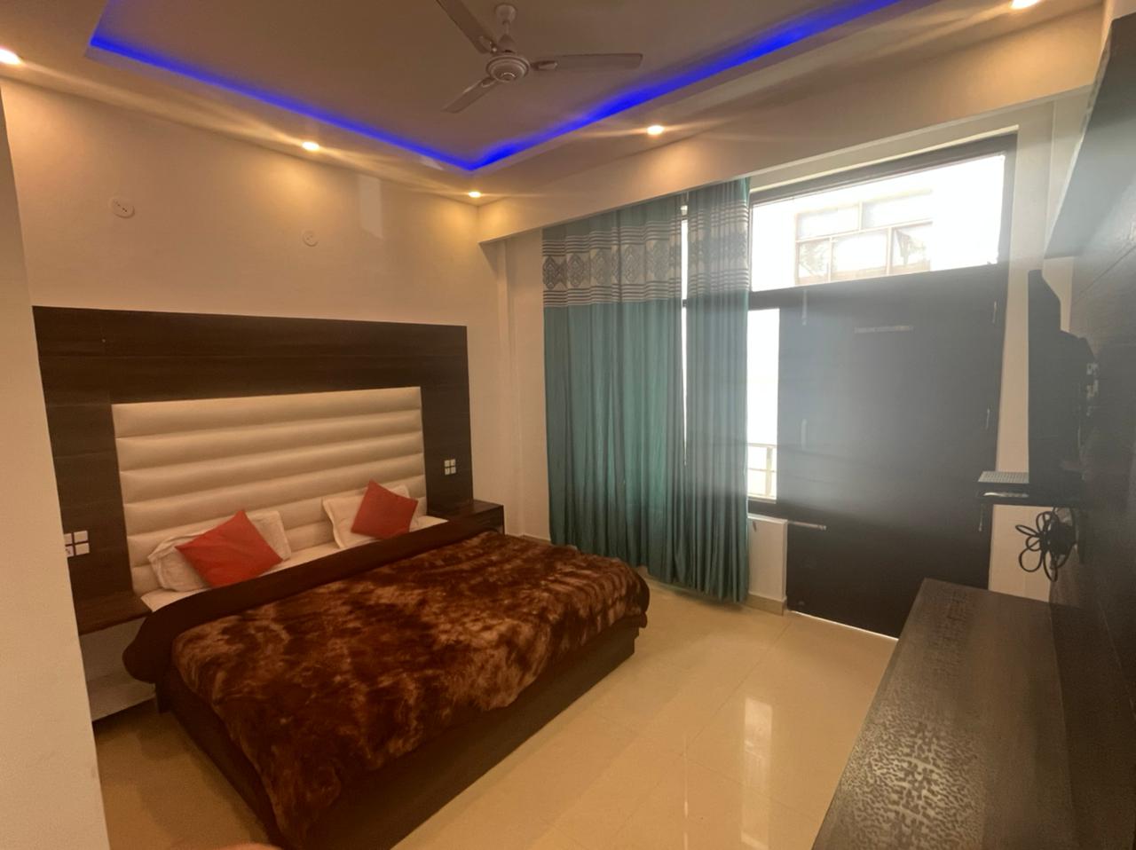 Rahul Hotel & Restaurant | Onsite Parking and 10 mins Drive to Mall Road - Tap to explore photos