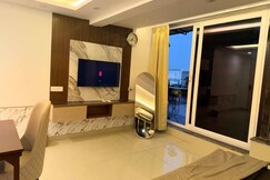 Qutub Pickleball Penthouse, Delhi