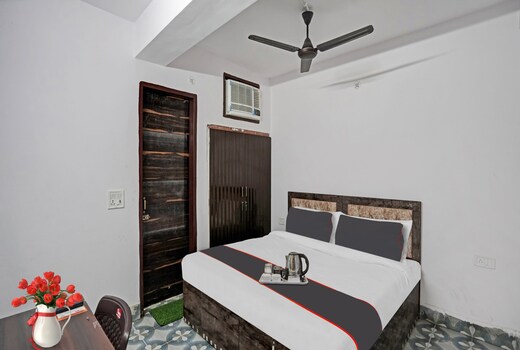 Hotel O SK Residency Rohini