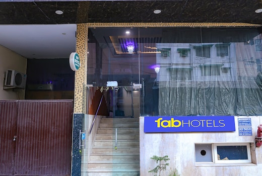 Hotel HSP Suites - Near IGI Airport - New Delhi