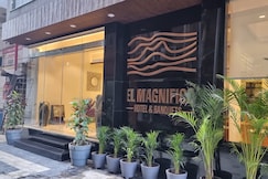 Hotel El Magnifico, Surat
