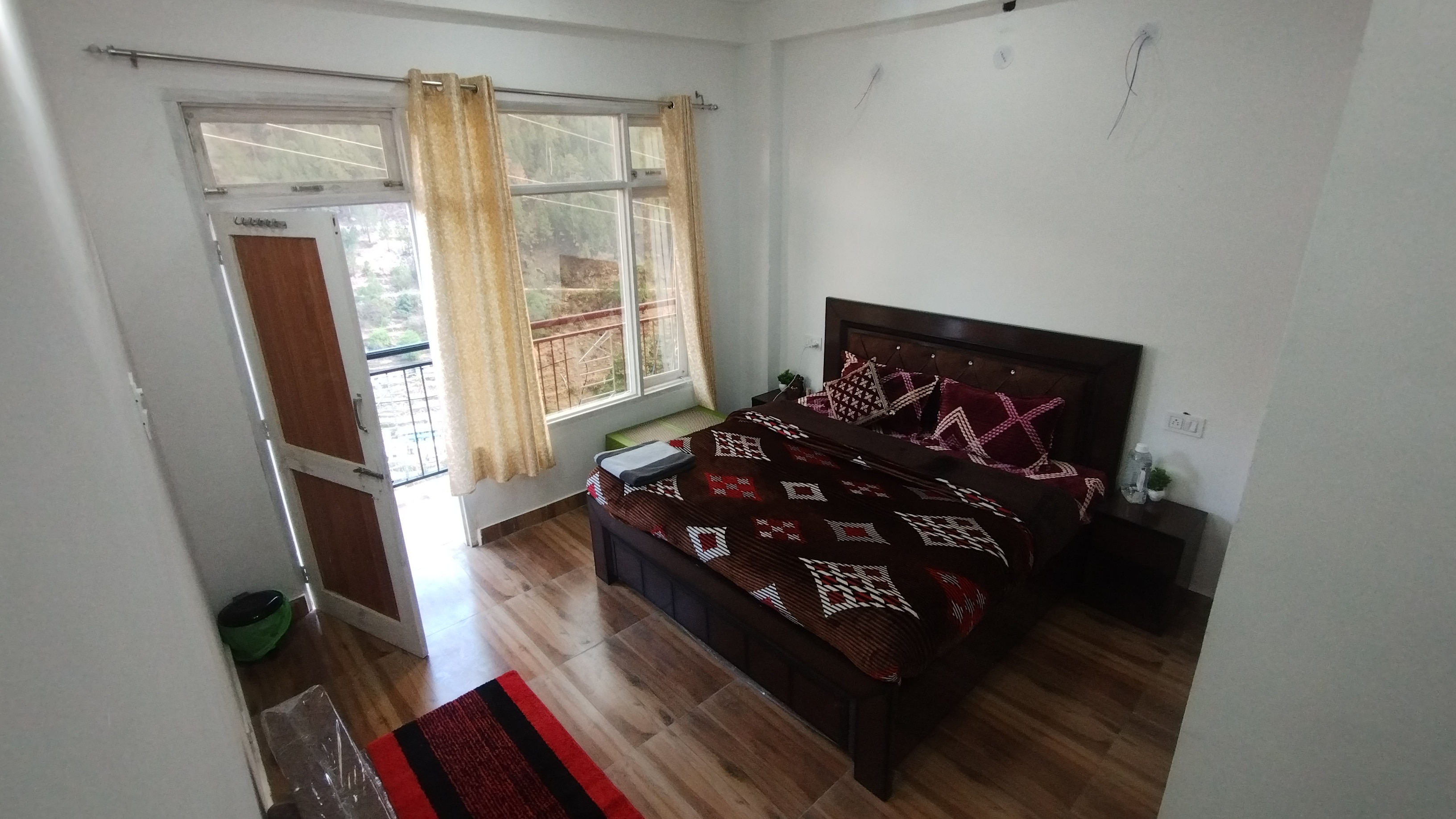Bushahri Homestay - Tap to explore photos