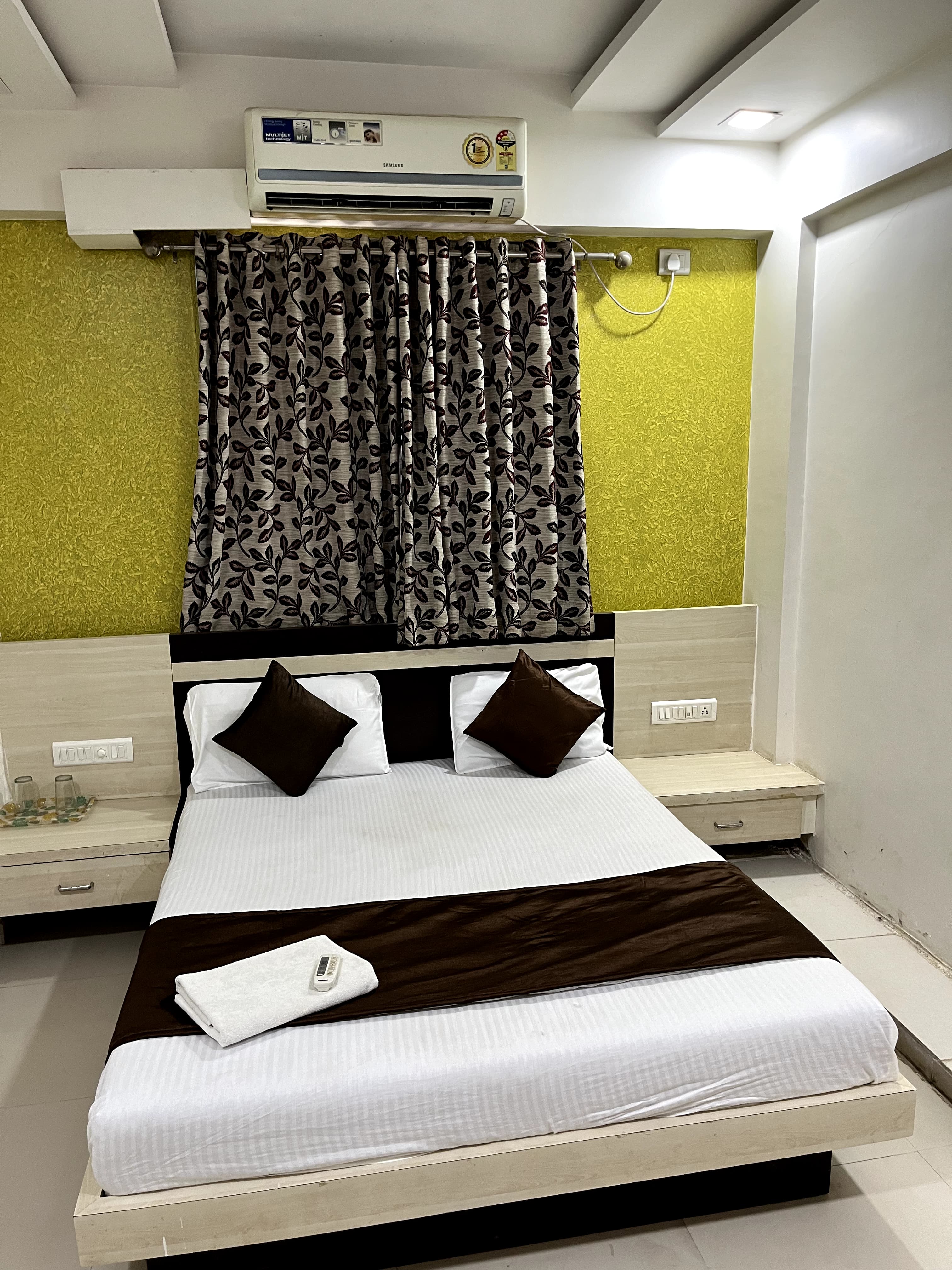 Hotel krishna Residency - Tap to explore photos