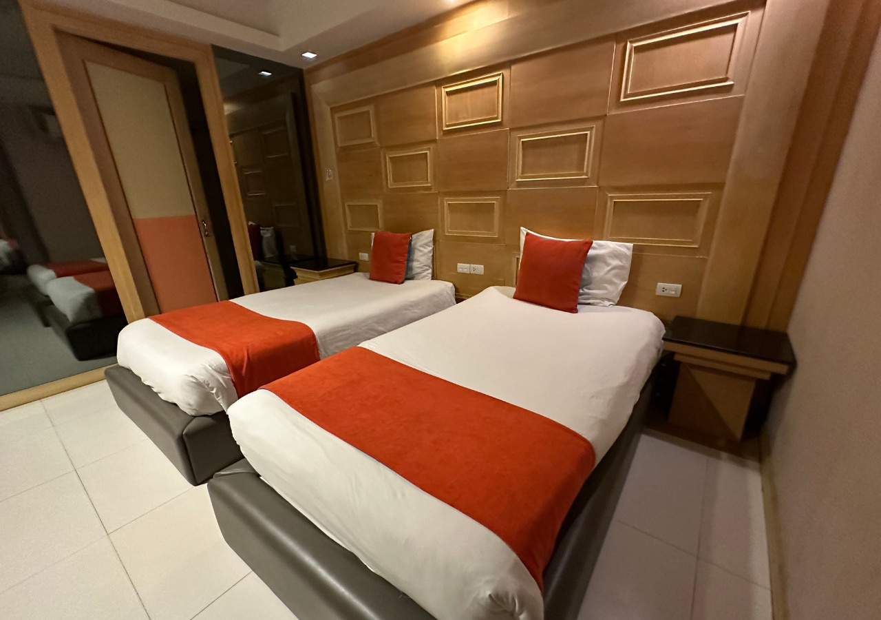 UPAR Hotels Sukhumvit 11 Nana - Tap to explore photos