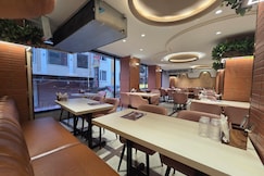 Temple City by Novelty, Amritsar