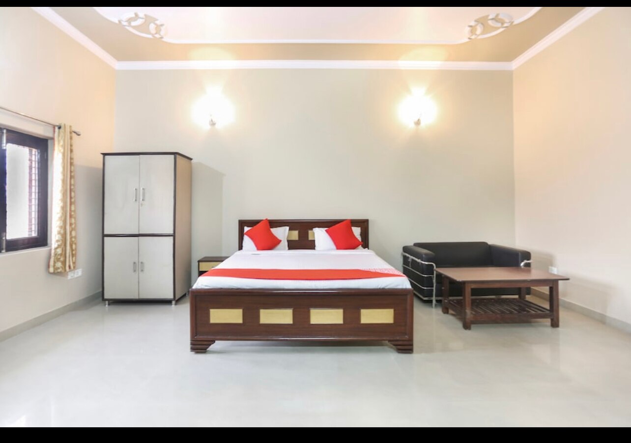 Chetiya Farmhouse - Tap to explore photos