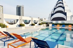 The Quarter Saphankhwai by UHG, 